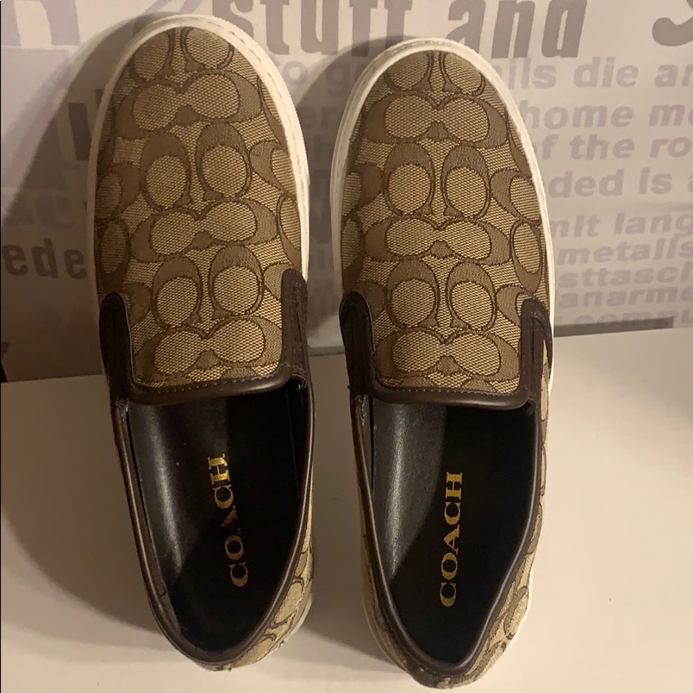 Shoes - Picture 4 of 7
